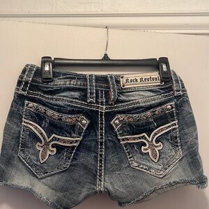 Women’s size 27 rock revival